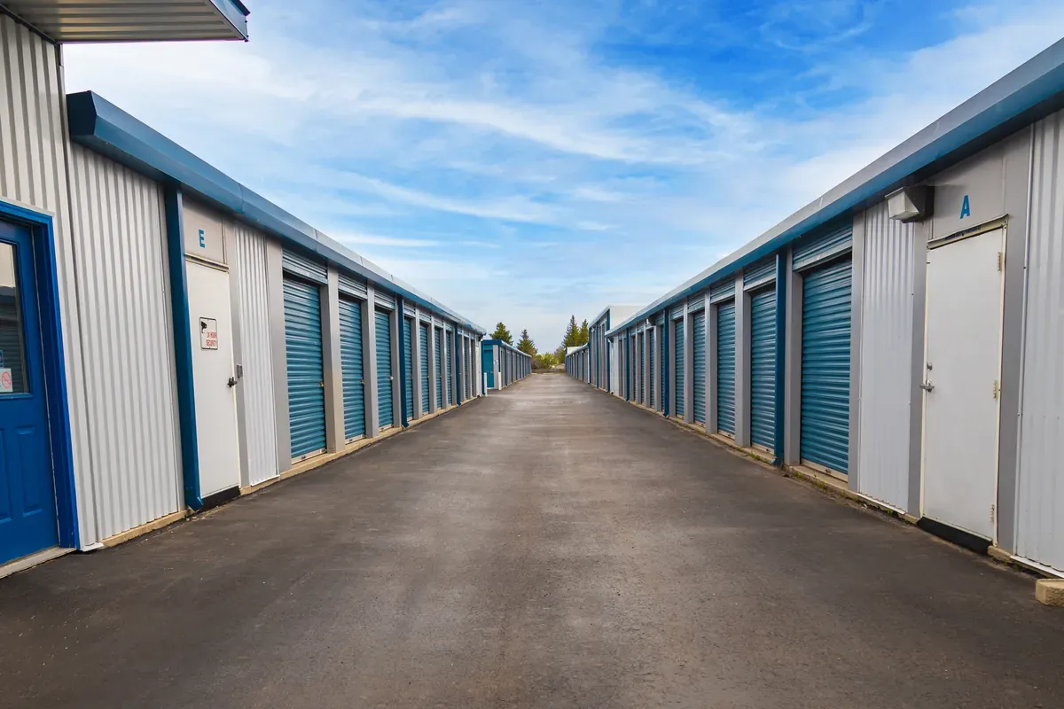 Drive aisle KO Storage of Cheyenne, WY